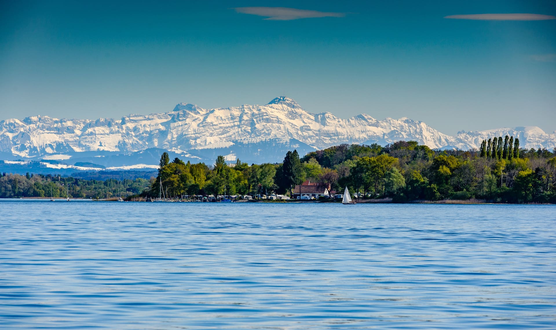Umsatzstarkes Vollhotel am Bodensee nahe Schweizer Grenze zu verkaufen Bild 0